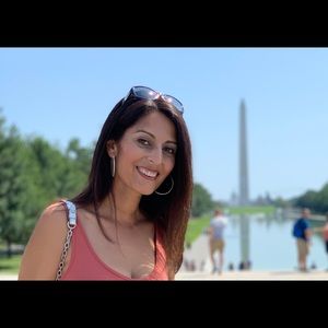 Meet your Posher, Avani